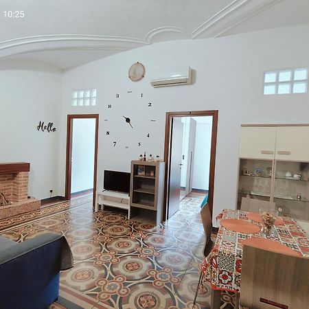 Giulio'S Apartment カターニア エクステリア 写真