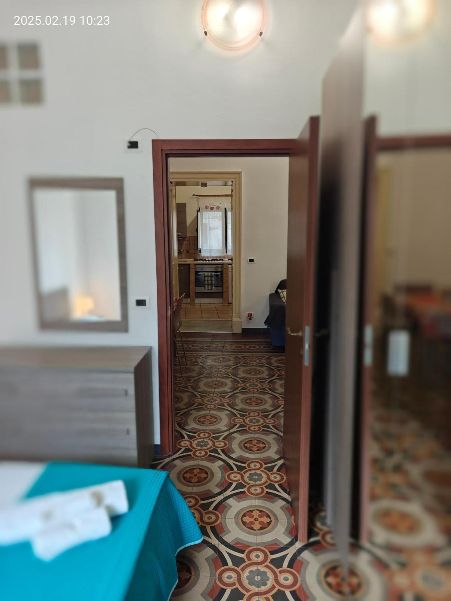 Giulio'S Apartment カターニア エクステリア 写真